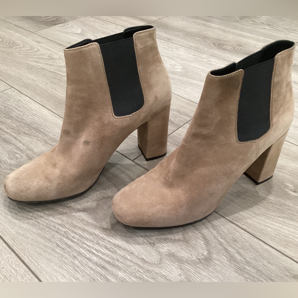 Saint Laurent YSL Chelsea Ankle Boots Women’s Heel Tan Suede Size 8  38 READ
